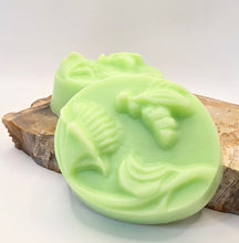 Load image into Gallery viewer, Zen Bees Soap - Honey, Aloe, Cucumber with Mango, Shea & Cocoa Butters
