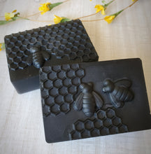 Load image into Gallery viewer, CLARIFYING: Olive Oil, Charcoal & Honey - Healing & Detoxifiying Face & Body Soap