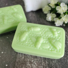 Load image into Gallery viewer, Zen Bees Soap - Honey, Aloe, Cucumber with Mango, Shea &amp; Cocoa Butters

