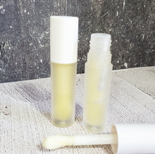 Load image into Gallery viewer, Honeycomb Lip Repair Serum
